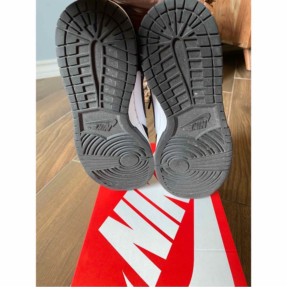 NIKE Dunk Low Panda - Picture 2 of 6